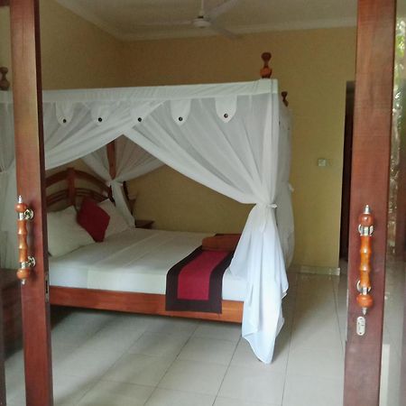 Pondok Aldi Hostel Amed Exterior foto