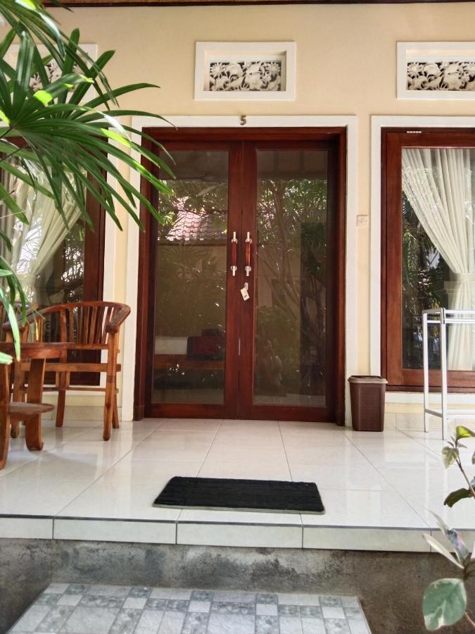 Pondok Aldi Hostel Amed Exterior foto