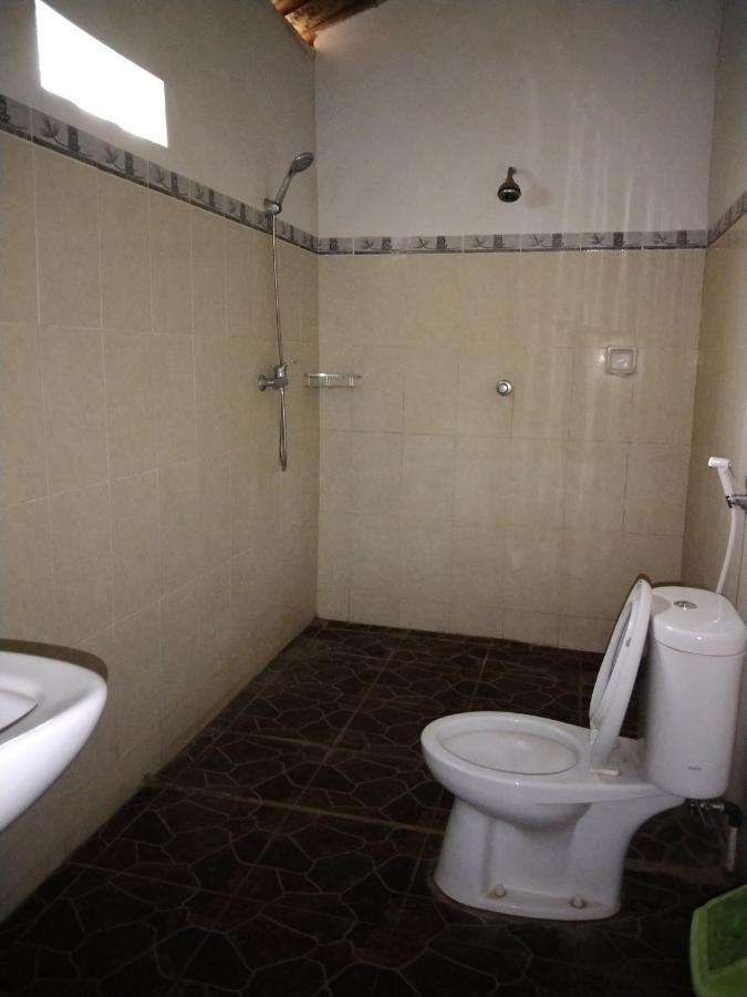 Pondok Aldi Hostel Amed Exterior foto