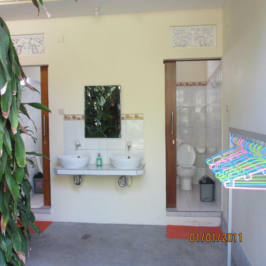 Pondok Aldi Hostel Amed Exterior foto