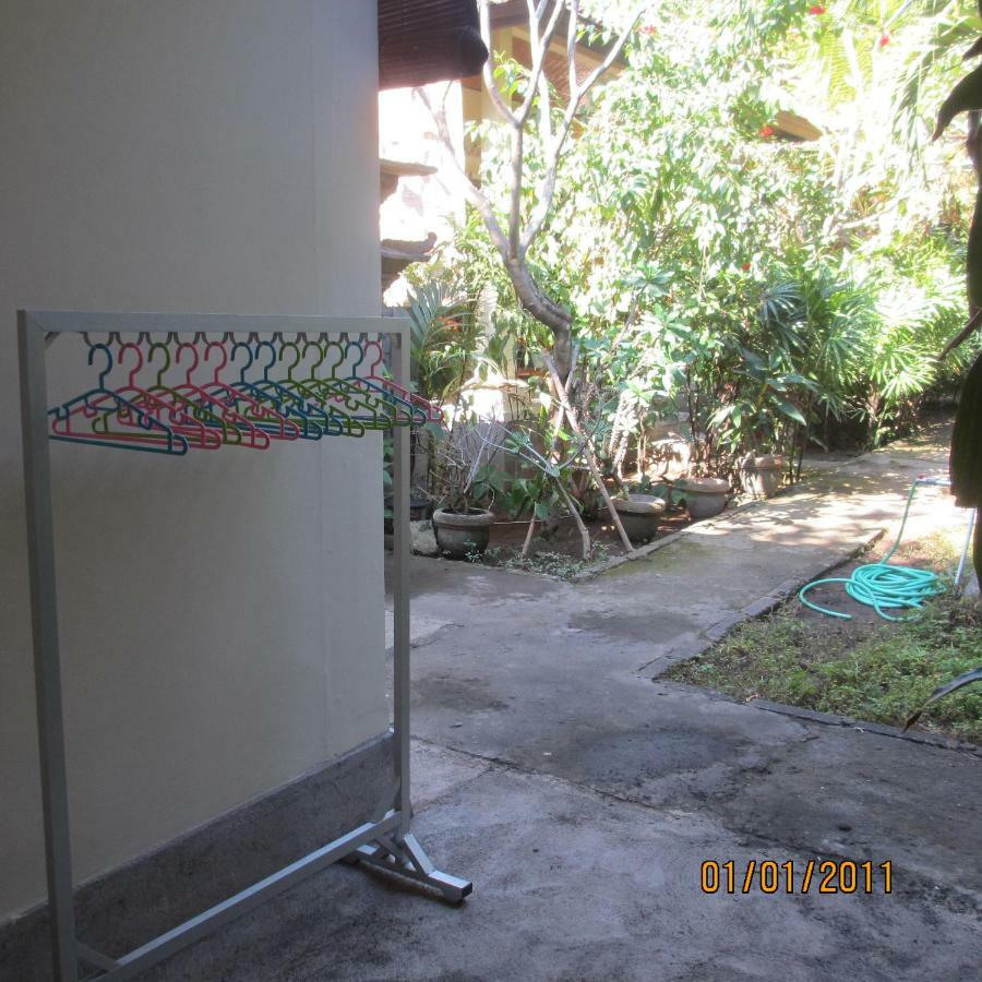 Pondok Aldi Hostel Amed Exterior foto